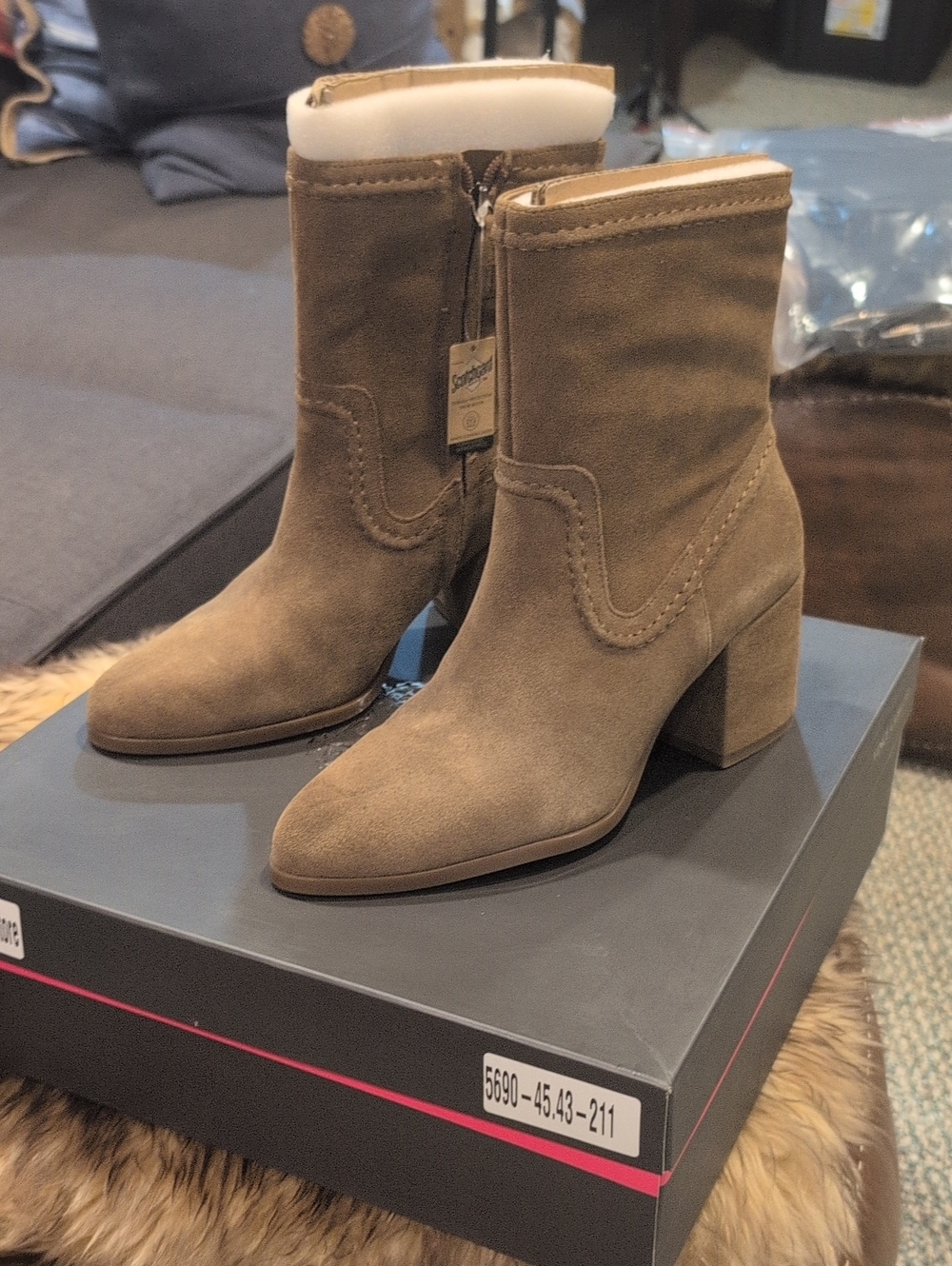 Vince Camuto Suede Block Heel Boots in Tan. Size 8.5. NWT
